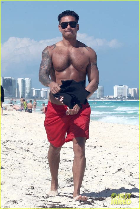 Jersey Shore S Pauly D Vinny Go Shirtless In Cancun Photo