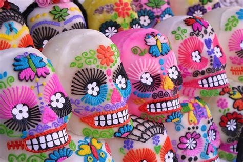 What Do Sugar Skulls Mean On El Día De Los Muertos Jstor Daily
