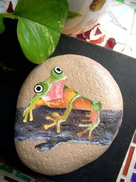Frog Rock By Whimsytwo On Etsy Rock Painting Art Rock Art Pebble