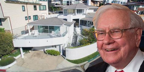 Now it's on sale for $11 million, but no one's biting. Photos of Warren Buffett's house in California - Business ...
