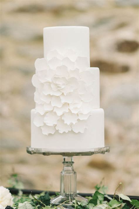 Modern White Wedding Cake Elizabeth Anne Designs The Wedding Blog