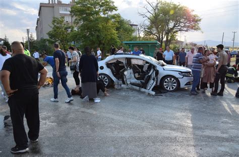 Konya Kulu da 2 otomobil çarpıştı Feci kazada can pazarı Çok sayıda