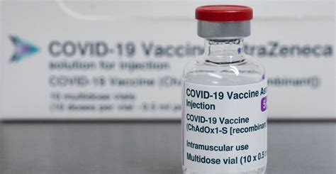 Las pruebas de la vacuna contra el coronavirus que desarrollan la farmacéutica astrazeneca y la universidad de oxford fueron puestas en pausa por precaución. COFEPRIS autorizó la vacuna de AstraZeneca contra el COVID ...