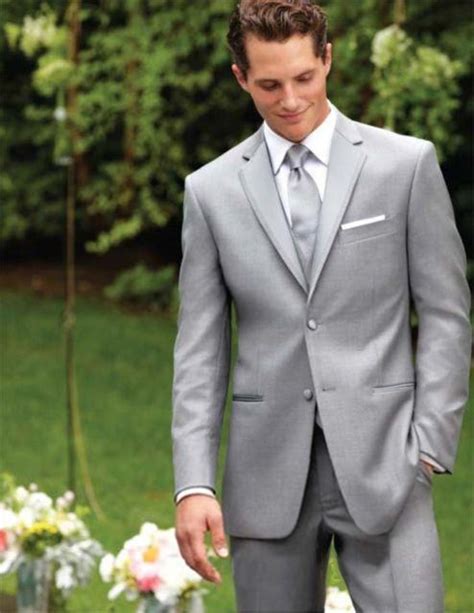 Custom Made Two Buttons Light Grey Groom Tuxedos Notch Lapel Best Man