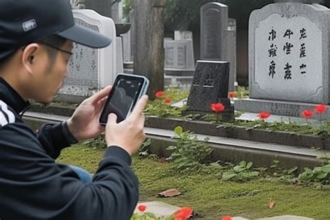 В Китае начальница потребовала фото с кладбища у сотрудника