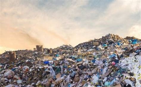 Sampah padat dapat berupa sampah rumah tangga: 30+ Contoh Limbah Padat di Lingkungan Sekitar Beserta ...