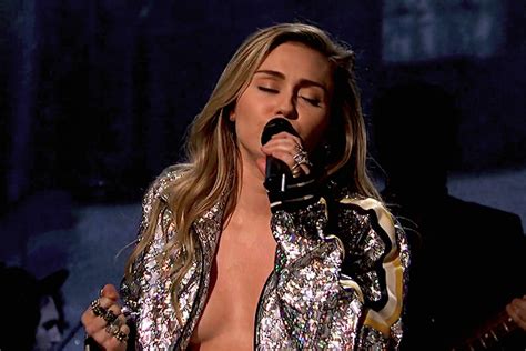 Miley Cyrus Performing Nothing Breaks Like A Heart SNL On December