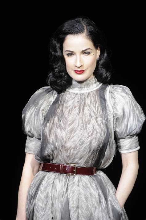 Browse millions of popular black wallpapers and ringtones on zedge and personalize your phone to suit you. Model Dita von Teese wallpapers (7571)