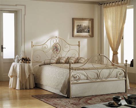 Mondo convenienza le camere da letto piu belle grazia. Foto: Letti In Ferro Battuto De R.V. Ditta Individuale ...