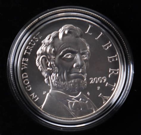 2009 Abraham Lincoln Commemorative 1 Silver Dollar With Display Case