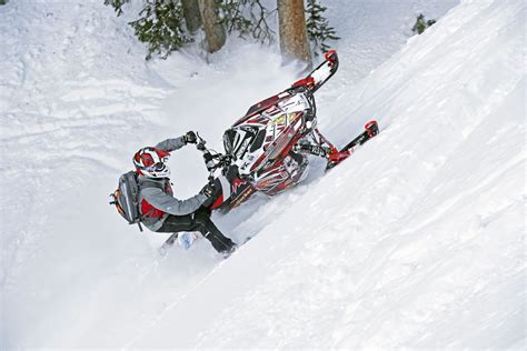 If you want to know how to start a flooded snowmobile, there are several things that can cause it. Starting the Revolution Electric Start on Mountain Sleds | Snowest Magazine