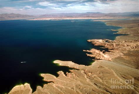 Shoreline At Las Vegas Bay On Lake Mead Photograph By Wernher Krutein