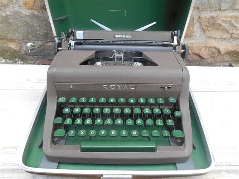 Royal Quiet Deluxe Typewriter With Green Keys Working