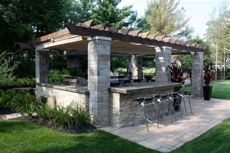 It adds a special uniqueness to a space that's always riddled with if you have extra fabric pieces, you can always try and create your own little outdoor cove and canopy. Retractable Outdoor Kitchen Cover in Terrebonne | ShadeFX ...
