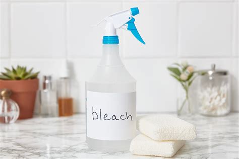How To Make A Disinfecting Bleach Cleaning Spray