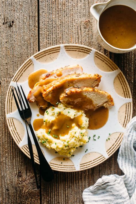 Make-Ahead Turkey Gravy Recipe - Kitchen Konfidence