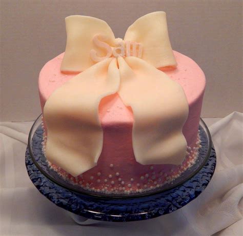 Bow Cake