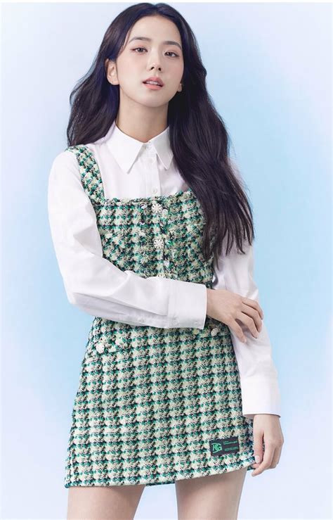 Here Are 20 Stunning Preppy Looks From Blackpinks Jisoo That