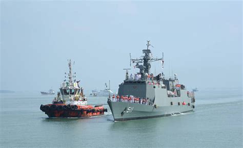 Angkatan laut malaysia, adalah cabang angkatan tentera malaysia yang bertanggungjawab atas operasi dan pertahanan maritim malaysia. 2 buah kapal Tentera Laut Diraja Thailand tiba di Malaysia ...