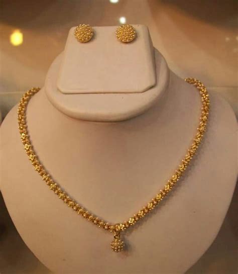 Simple Gold Necklace For Elegant Style