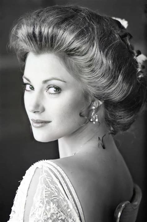 Beautiful Portrait Photos Of Jane Seymour During The Filming Of
