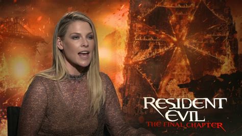 Resident Evil The Final Chapter Ali Larter Claire Redfield Official