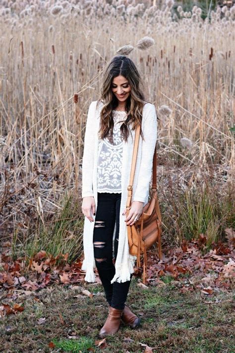 25 Boho Winter Outfits For Women To Try In 2020 Boho Winter Outfits