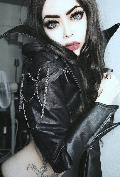 Wylona Hayashi Vk Gothic Girls Dark Beauty Goth Beauty Sarah Marie