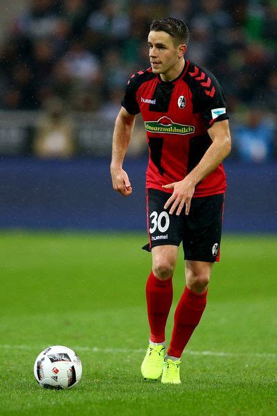 Borussia mönchengladbach gegen sc freiburg ist heute live im tv und stream zu sehen. Christian Guenter Photos Photos: Borussia Moenchengladbach ...