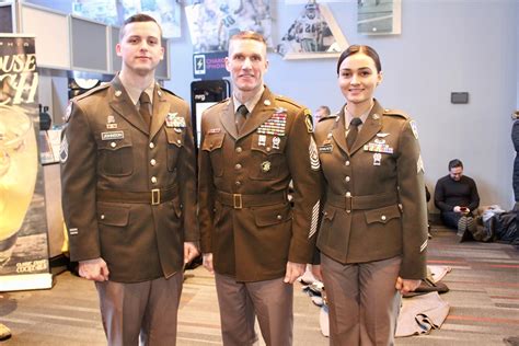 Soldiers To Get New Greens Uniform In 2020 After Army Finalizes Design