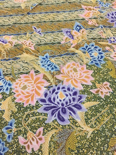 Blus motif tenun gerimis : Batik Kudus | Kain, Tenun ikat, Indonesia