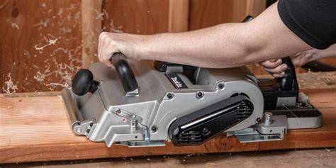 Using An Electric Hand Planer