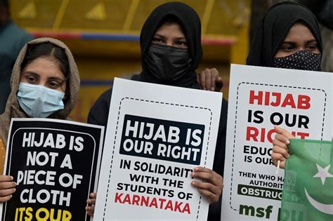 انڈین ریاست کرناٹک میں حجاب کے معاملے پر احتجاج میں اب تک کیا ہوا؟ Urdu News اردو نیوز