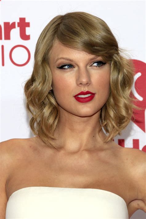 Taylor Swift Red Lipstick Short Hair