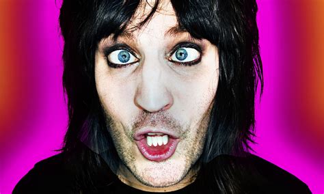 Noel Fielding Review Solo Standup Set Is A Holiday From Reality