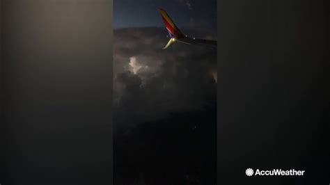 Incredible Lightning Storm Caught On Flight Over Midwest