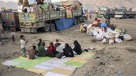 Returning Afghans Face Deadly Border Crossing Without Shelter Un Refugee Agency