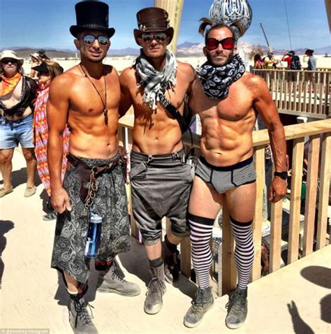 Burning Man 2015 S Craziest Costumes From Naked Angels To Sideshow Freaks Daily Mail Online