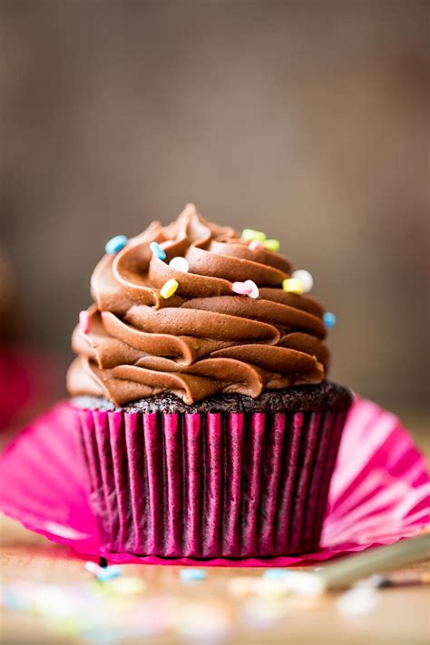 Simple Chocolate Cupcakes Sugar Spun Run