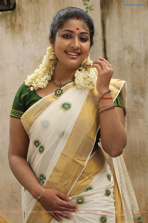 Navya Nair Actress Hd Photosimagespics And Stills 216240