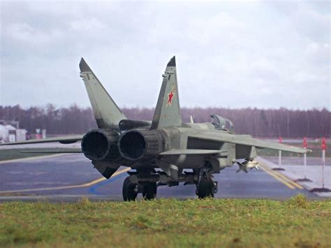 The aircraft was designed by the mikoyan design bureau as a replacement for the earlier. 1:72 Mikoyan-Gurevich MiG-31 'Foxhound', unknown unit, Rus ...