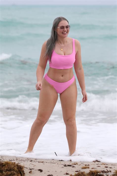 Iskra Lawrence Shows Off Huge Booty In Pink Bikini