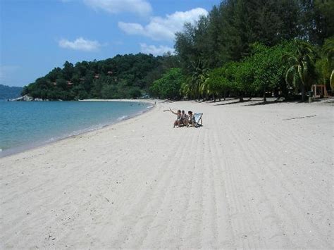 Chalet denai impian juga merupakan salah satu penginapan yang berada dekat pantai dan tepi laut, hanya berjarak sekitar. Teluk Batik Resort $37 ($̶5̶0̶) - Prices & Hotel Reviews ...