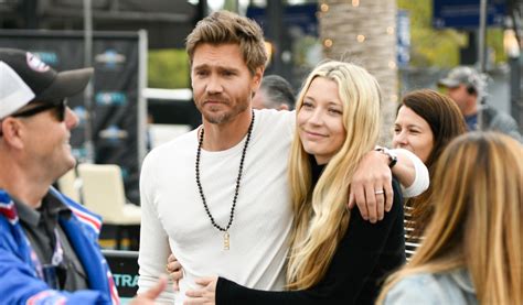 Chad Michael Murrays Wife Sarah Roemer Joins Him For Extra Interview
