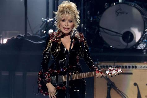 Dolly Parton Debuts New Rock Song At Rock And Roll Hall Of Fame