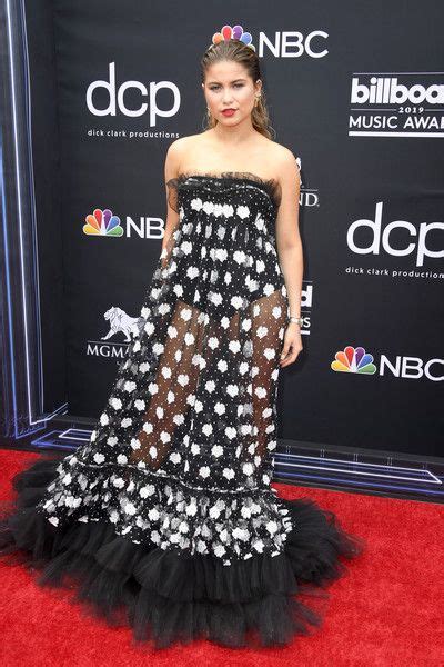 Sofia Reyes 2019 Billboard Music Awards Red Carpet Famousfix
