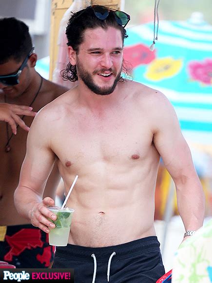 Kit Harington Game Of Thrones Shows Off His Abs On New Years Eve