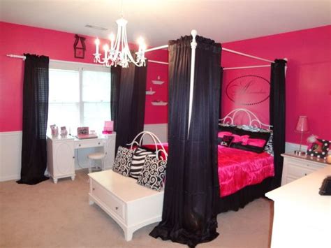 Pin By Mary Nunez On Room Hot Pink Bedrooms Hot Pink Room Pink Bedrooms