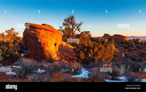 Desert Sunrise Arches National Park Utah Stock Photo Alamy