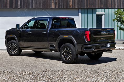2024 Gmc Sierra Hd Debuts With New Luxurious Denali Ultimate Trim Carbuzz
